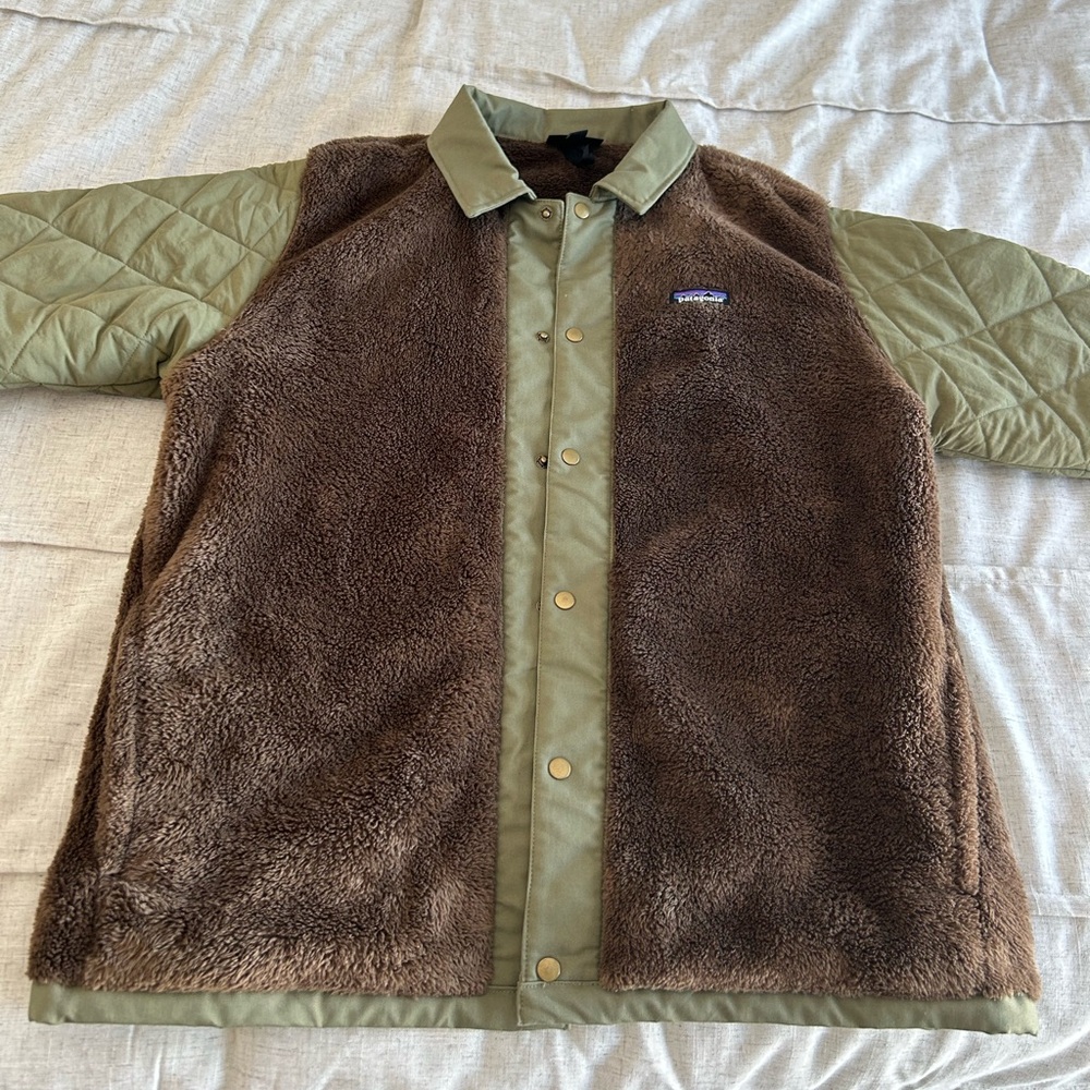 Patagonia Jacket

Only worn twice, practically new